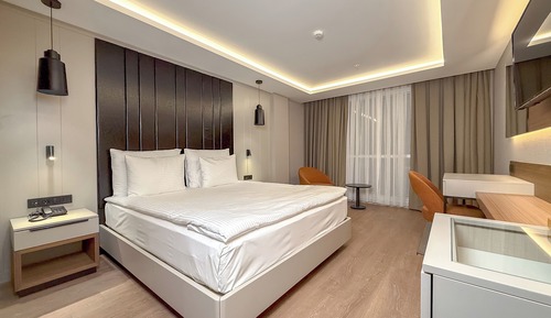 Superior Single Room, City View