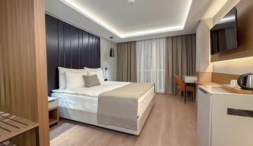 Grand Suite, Balcony, City View