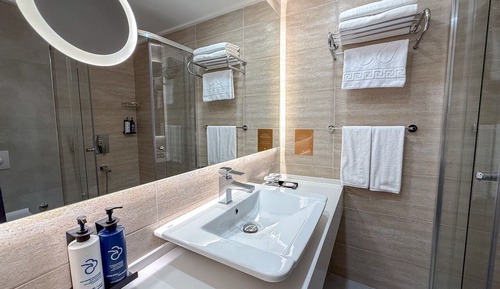 Superior Twin Room, City View