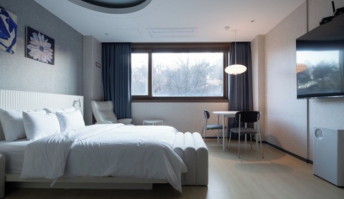 Classic Twin Room