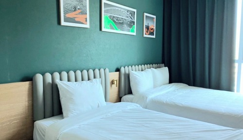 Twin Room, Multiple Beds, Non Smoking, Mountain View