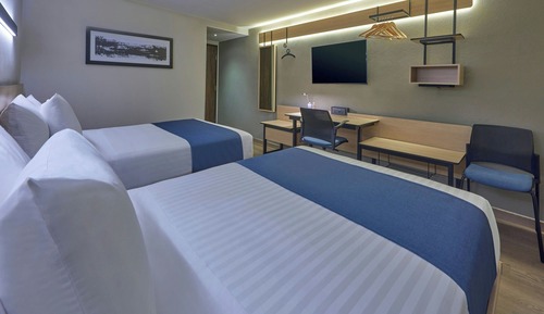 Standard Room, 2 Double Beds, City View