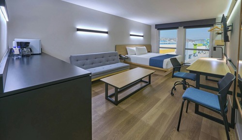 Suite, 1 King Bed, City View