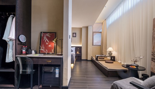 Classic Double Room, City View