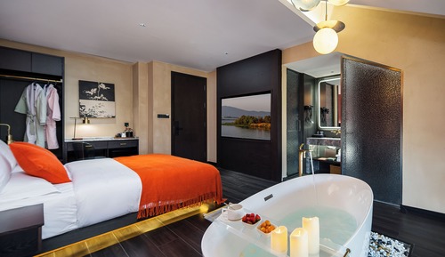 Comfort Double Room, Refrigerator, City View