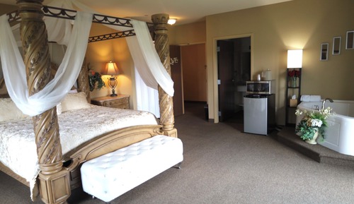 Deluxe Single Room, 1 King Bed, Balcony