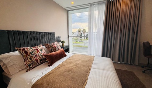 Deluxe Apartment