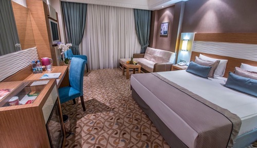 Deluxe Room, Pool View