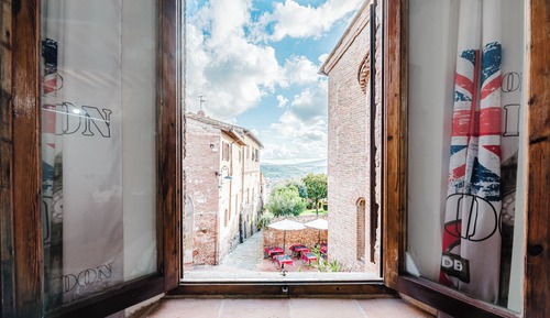 Classic Studio, Valley View