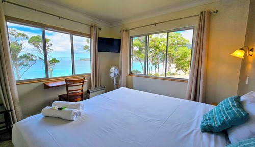 Superior Queen Room with Ocean View