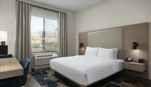 Standard Room, 1 King Bed (Hearing Accessible)