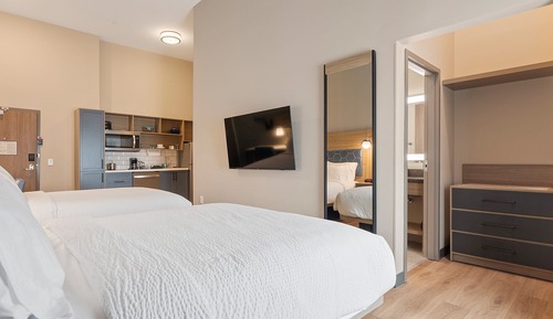 Studio, 2 Queen Beds