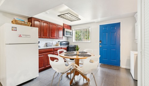 House, 2 Bedrooms