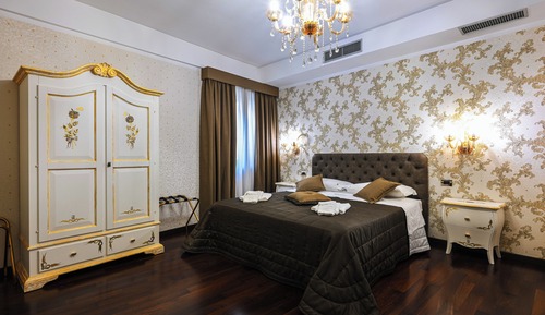 Deluxe Quadruple Room