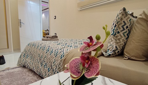 Luxury Condo, 2 Bedrooms, Air conditioning, Sea Facing