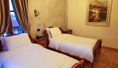 Deluxe Twin Room, City View