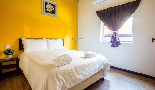 Grand House, 4 Bedrooms, Garden View