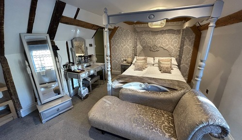 Suite, Ensuite (Bridal)