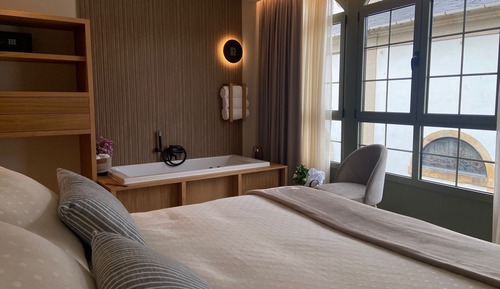 Luxury Double Room, City View
