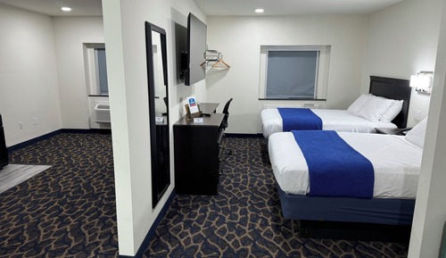 Suite 2 Queen Beds + Sofa sleeper
