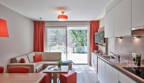Comfort Apartment, Balcony, Park View