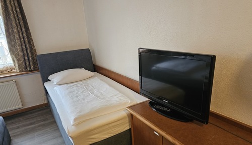 Basic Single Room