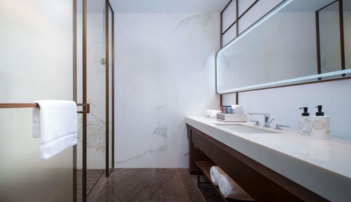 Superior Room, 1 King Bed