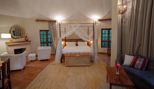 Villa, 1 King Bed, Non Smoking, Garden View (Balcony)