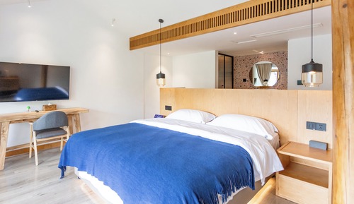 Basic Single Room, Hill View