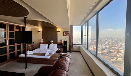 Luxury Suite