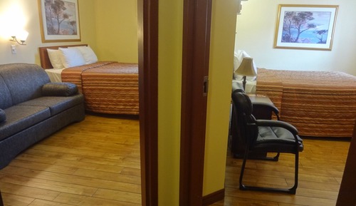 Connecting Room (basement), 2 Queen Beds with Double Sofabed