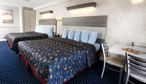 Basic Room, 2 King Beds, Poolview, A1 Unit