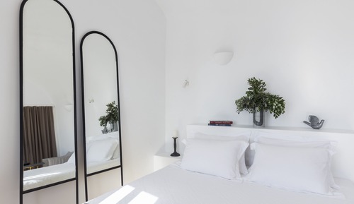 Honeymoon Studio Suite, Private Pool (Efta)