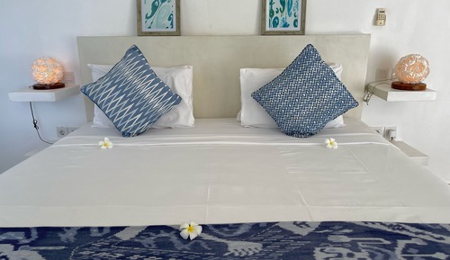 Bungalow, Sea View
