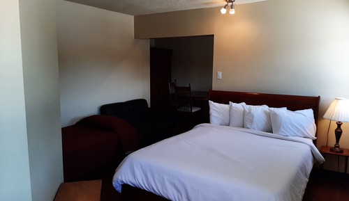 Family Room, Private Bathroom