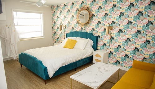 Studio Suite (3 adults)