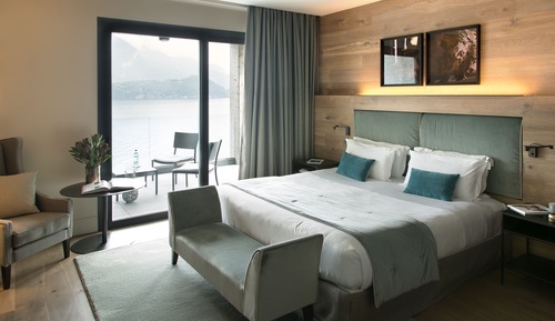 Superior Room, Lake View
