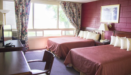 Family Room, River View