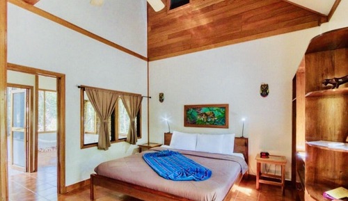 Jaguar - Honeymoon Premium Cabana