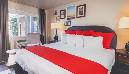 Standard Room, 1 King Bed