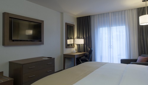 Standard Room, 1 King Bed (LEISURE)