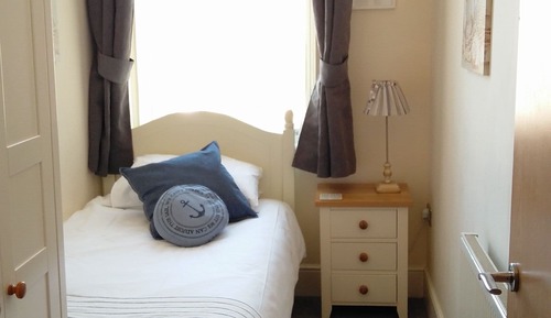 Deluxe Apartment, 3 Bedrooms, 2 Bathrooms (Apartment 6 sleeps 8)