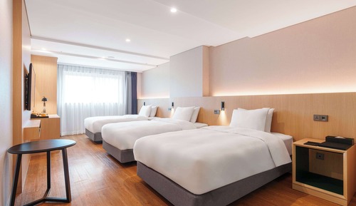 Deluxe Room, 3 Twin Beds, Non Smoking