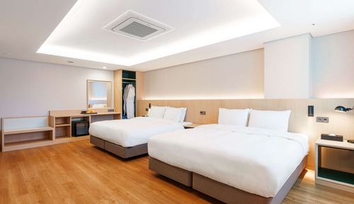 Deluxe Suite, 2 Double Beds