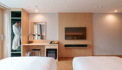 Deluxe Room, 2 Twin Beds, Balcony