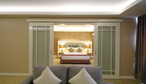Executive Suite, 1 King Bed with Sofa bed
