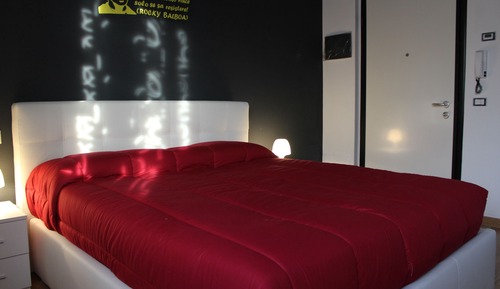 Room (Viola)