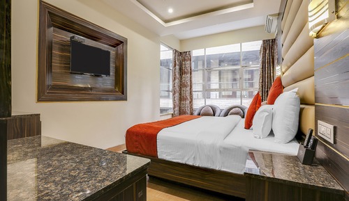 Grandeur Deluxe Room