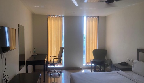 Deluxe Room, City View