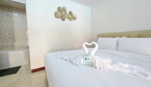 Single Room, Pool View